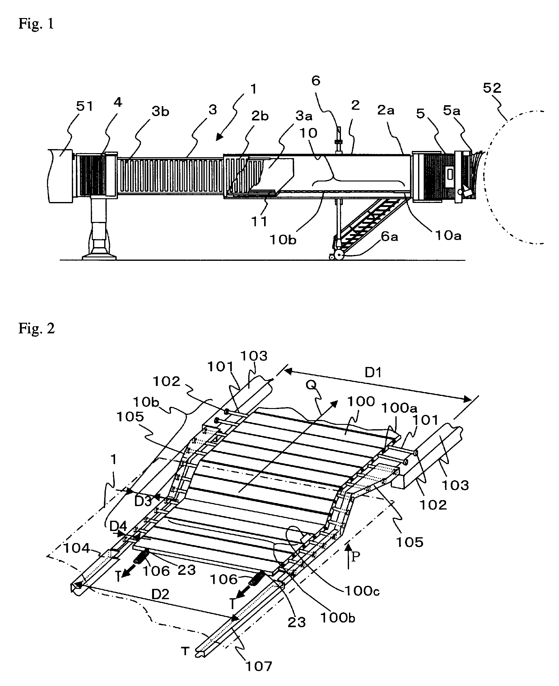 Aircraft passenger boarding bridge having a stepless passage