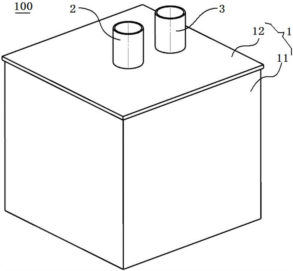 Filtering assembly and dust collector with same