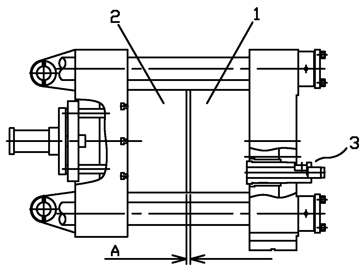 Squeeze casting machine and squeeze casting method thereof