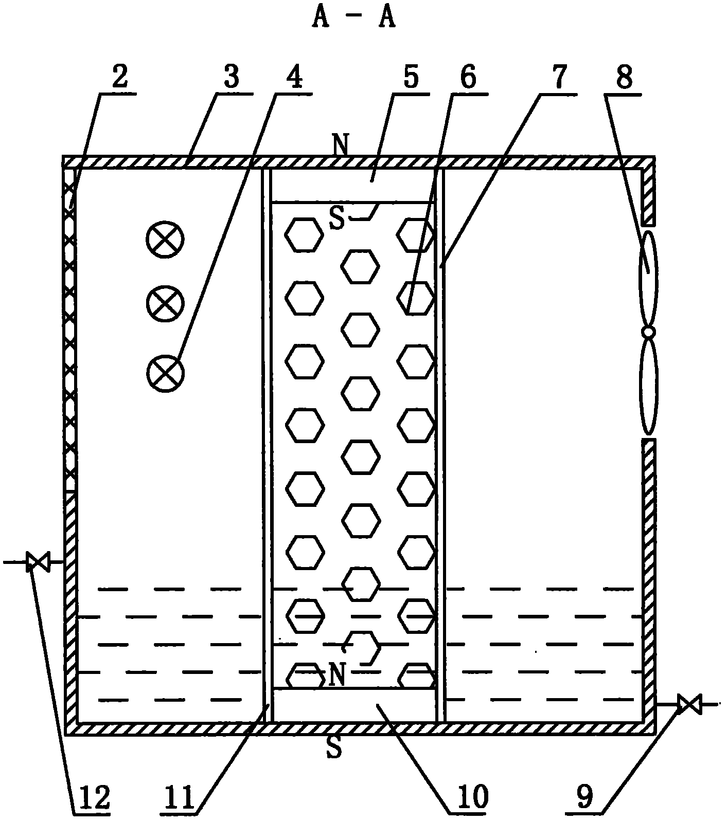 Sponge iron modified atmosphere fresh keeping device for refrigeration space