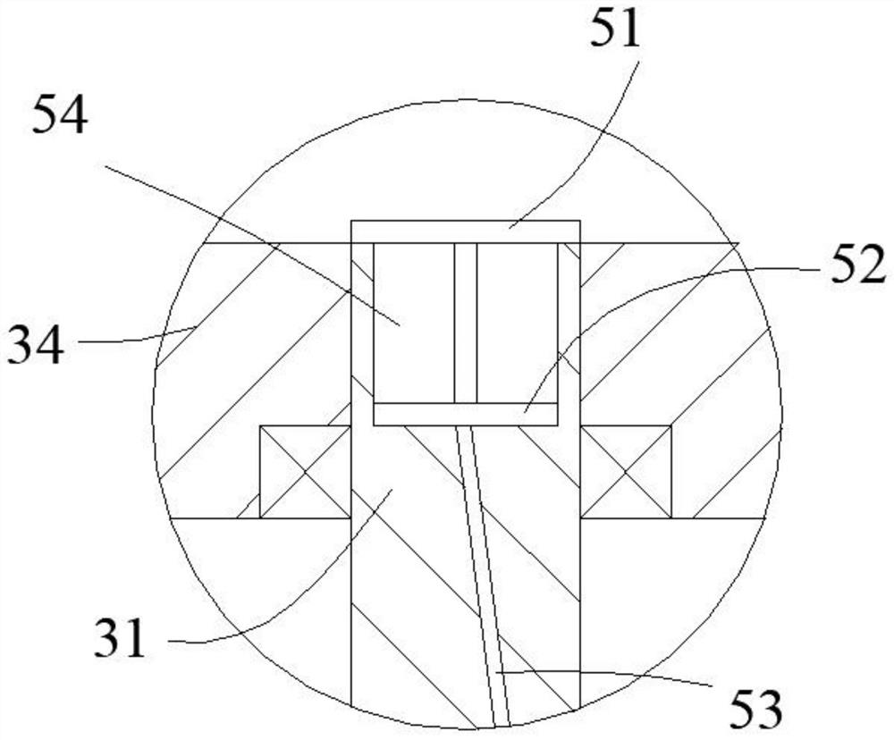 Dairy product mixing device capable of avoiding condensed milk residues