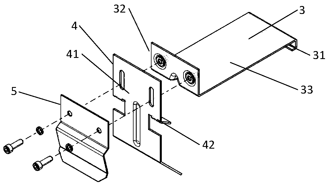 Mounting structure of decoration side plate and escalator or moving walk