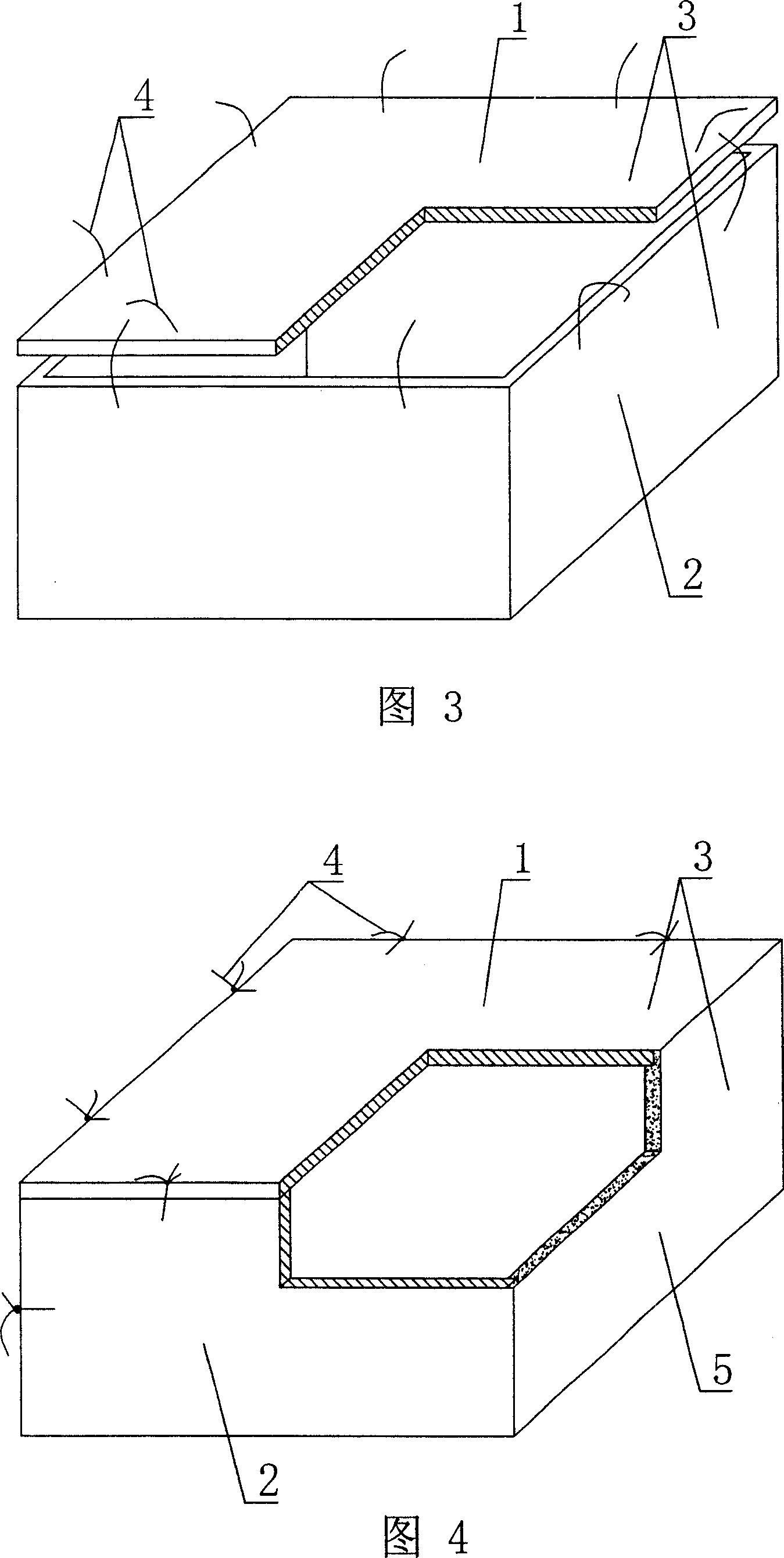 A hollow shuttering component in use for filling in concrete