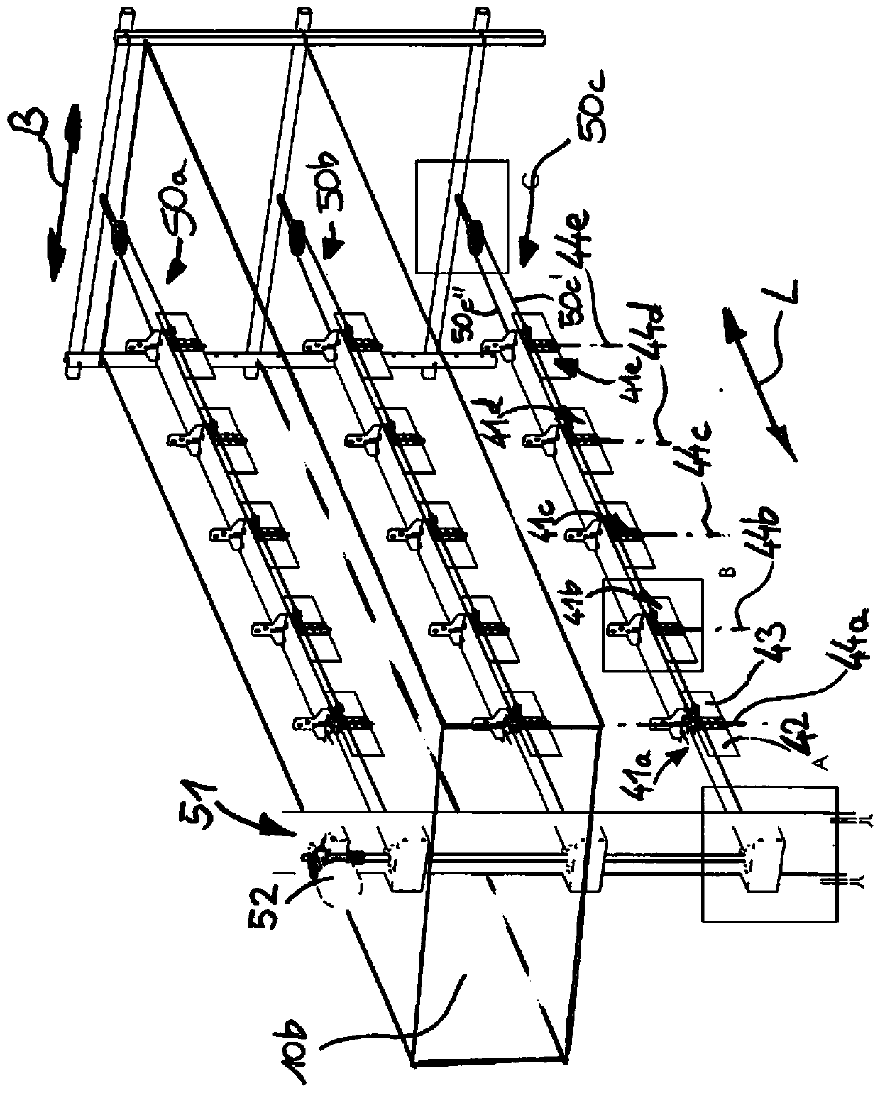 Poultry holding device with drying device