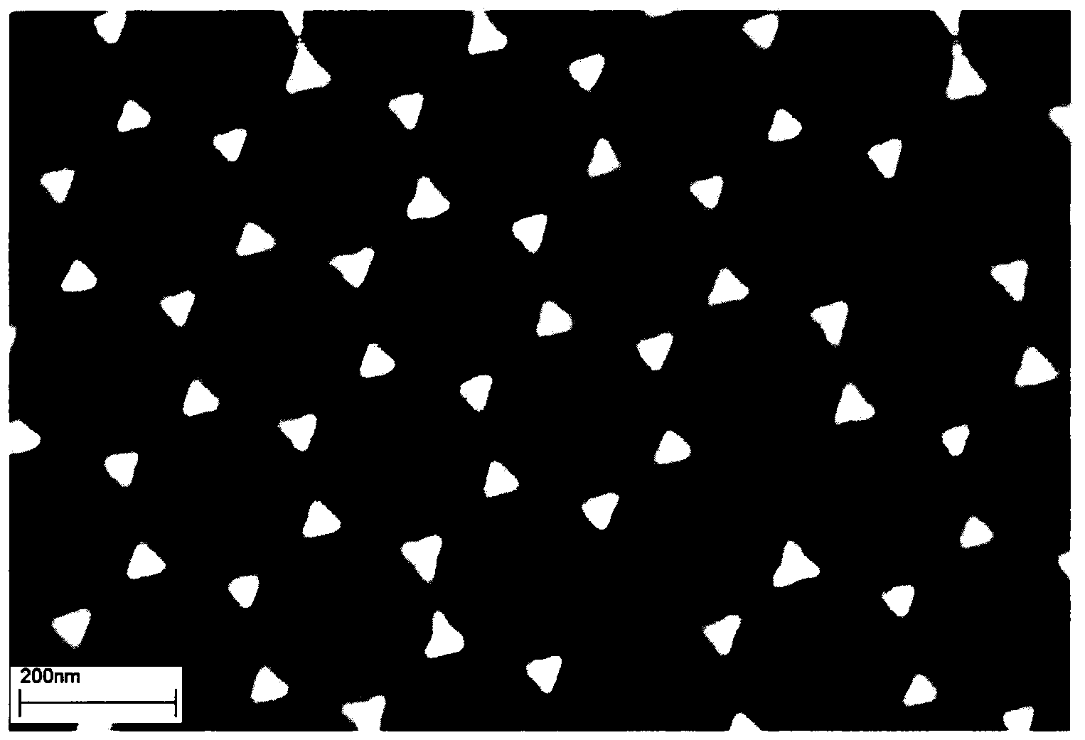 Rapid preparation method of regular triangular pyramid SERS active substrate