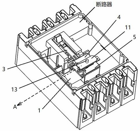 Quick automatic switching-on mechanism of molded case circuit breaker and molded case circuit breaker provided with quick automatic switching-on mechanism