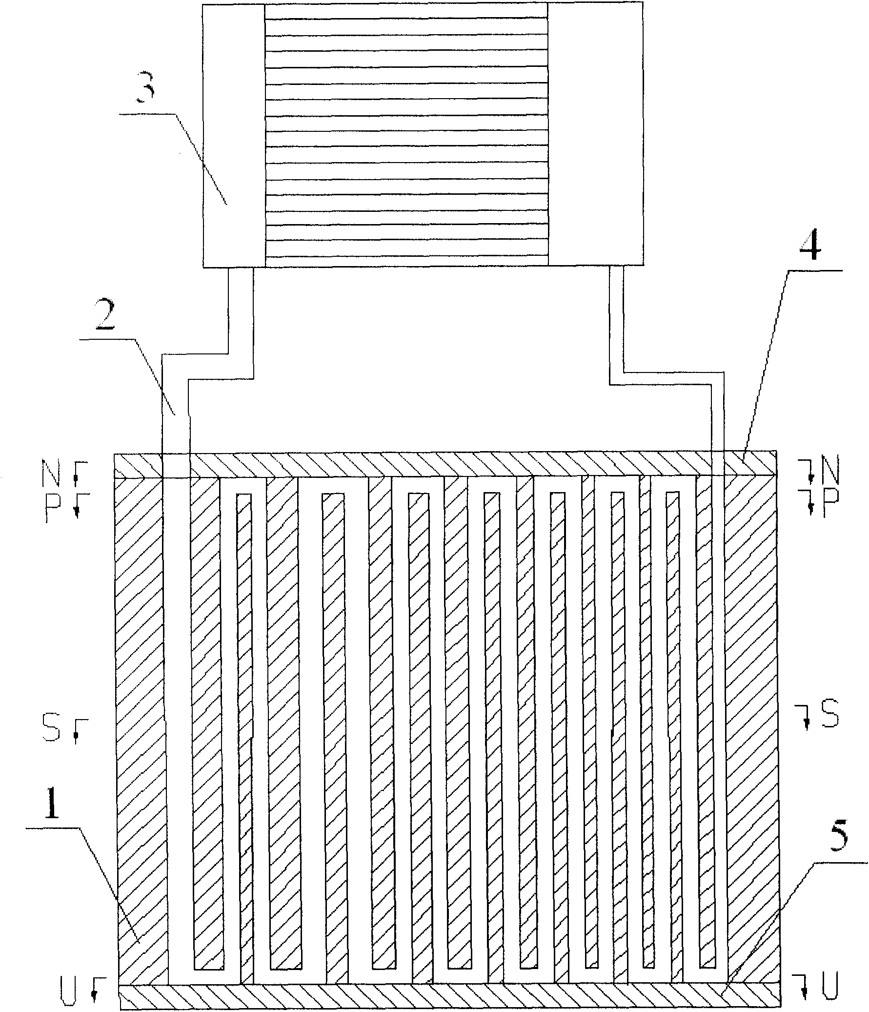 Zero cooling air consumption super-strength cooling device for aircraft engine turbine blade