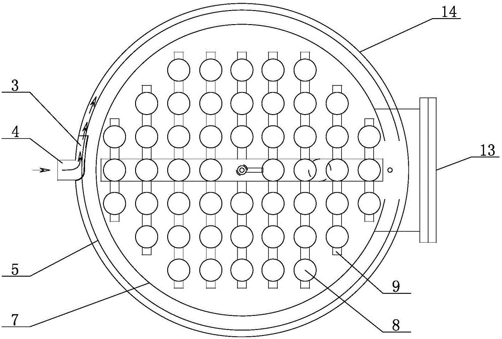 High-precision grease removing device in water