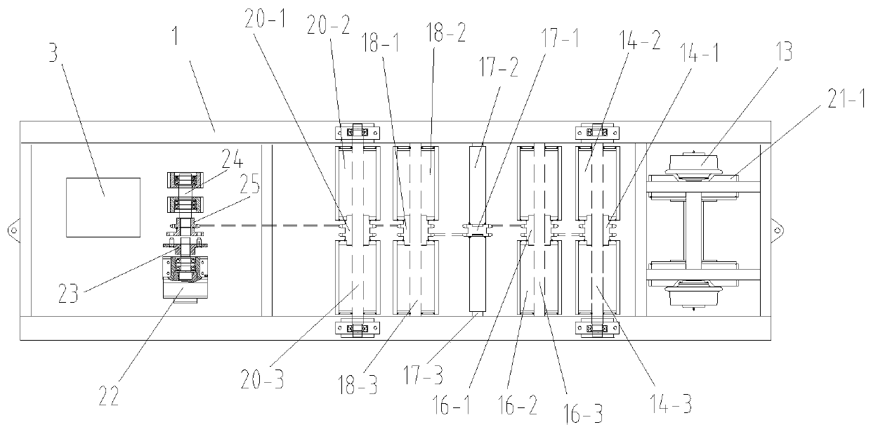 A conveyor belt winding trolley and winding method