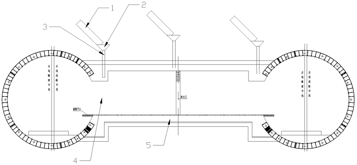 Method of Constructing Concrete Structure of Subway Communication Passage by Ground Pouring and Freezing Method