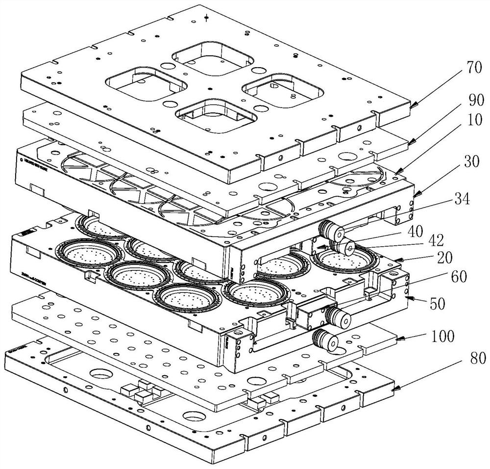 Paper pulp forming device