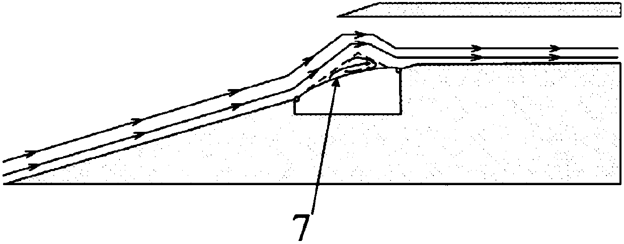 Flow control method capable of improving starting performance of inlet by use of flexible wall surface