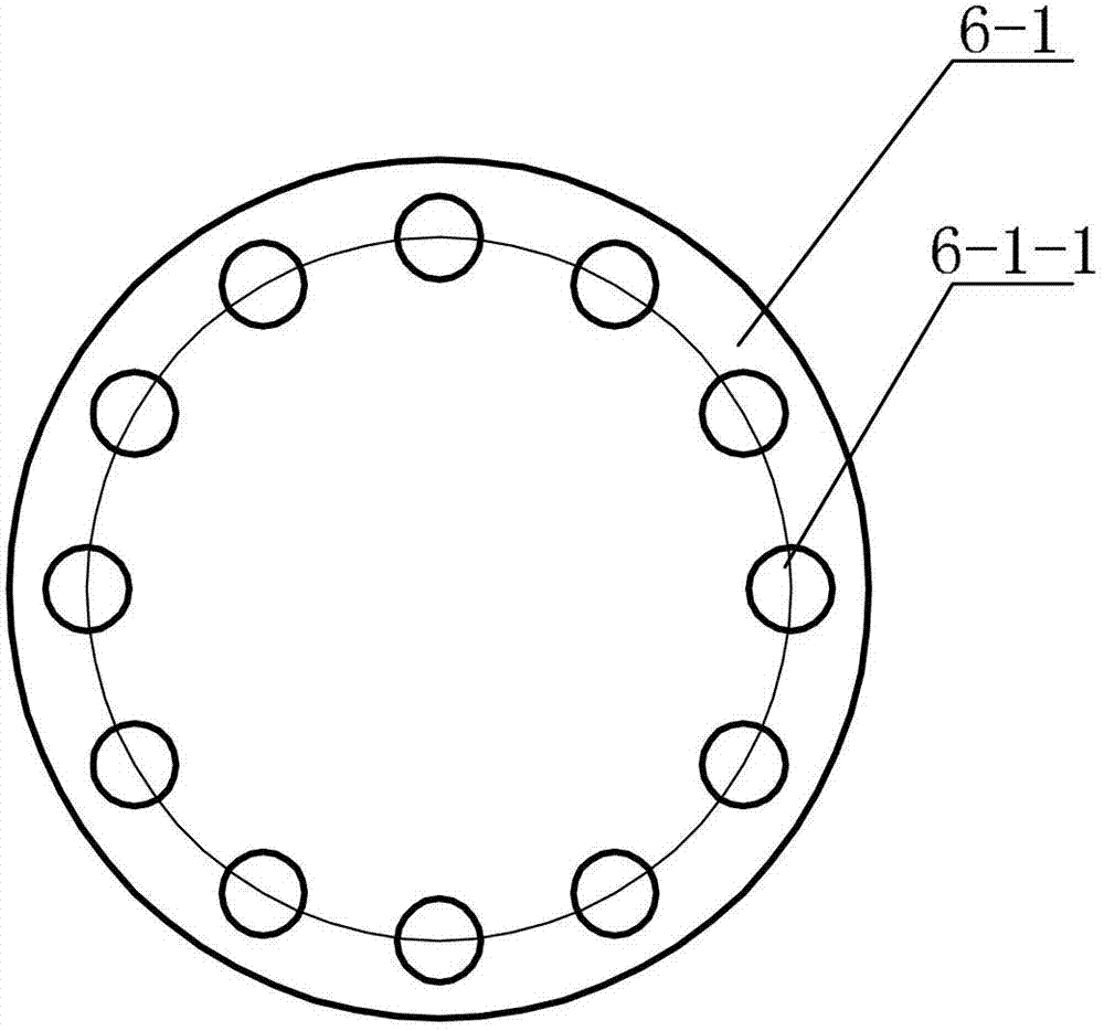 Automatic screwing device for single-port spherical screw plug