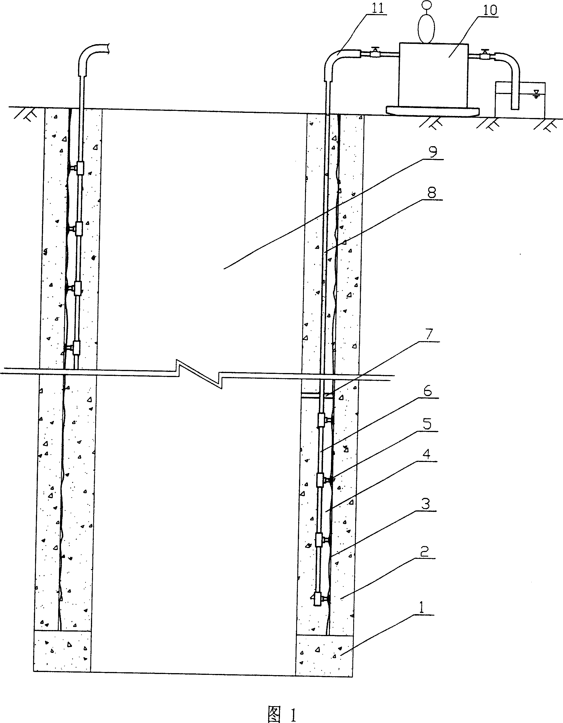 Fast slip casting technique between composite well wall