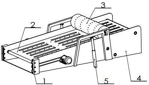 On-board device for continuously salvaging, extruding and dewatering enteromorpha prolifera