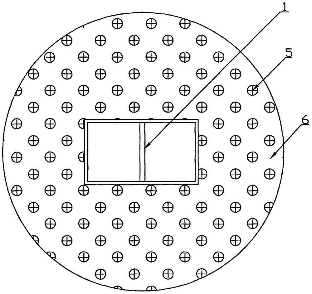 Purification device for treating poultry farming wastewater through solar bio-floating bed