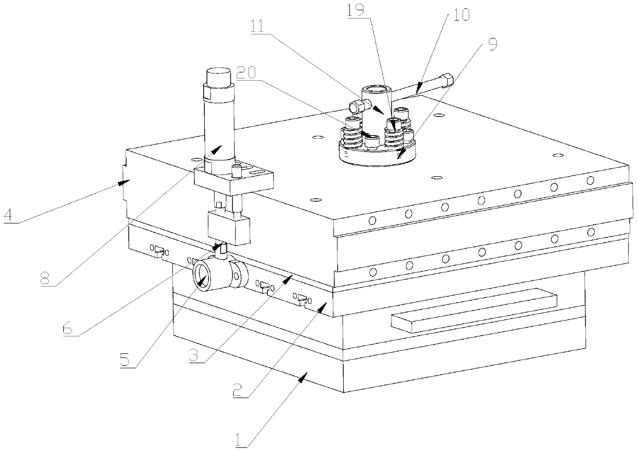 Device free of material leaking during mold opening and closing