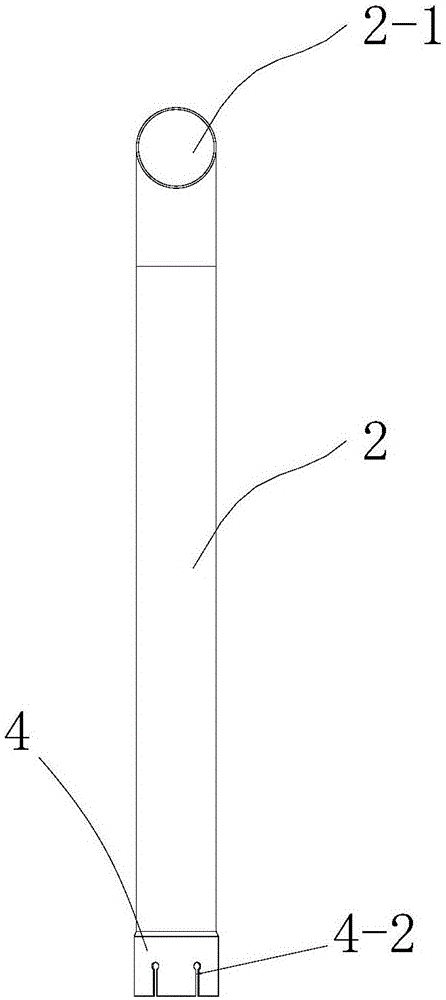 Connecting structure for connecting silencer and silencer tail pipe of corn harvester