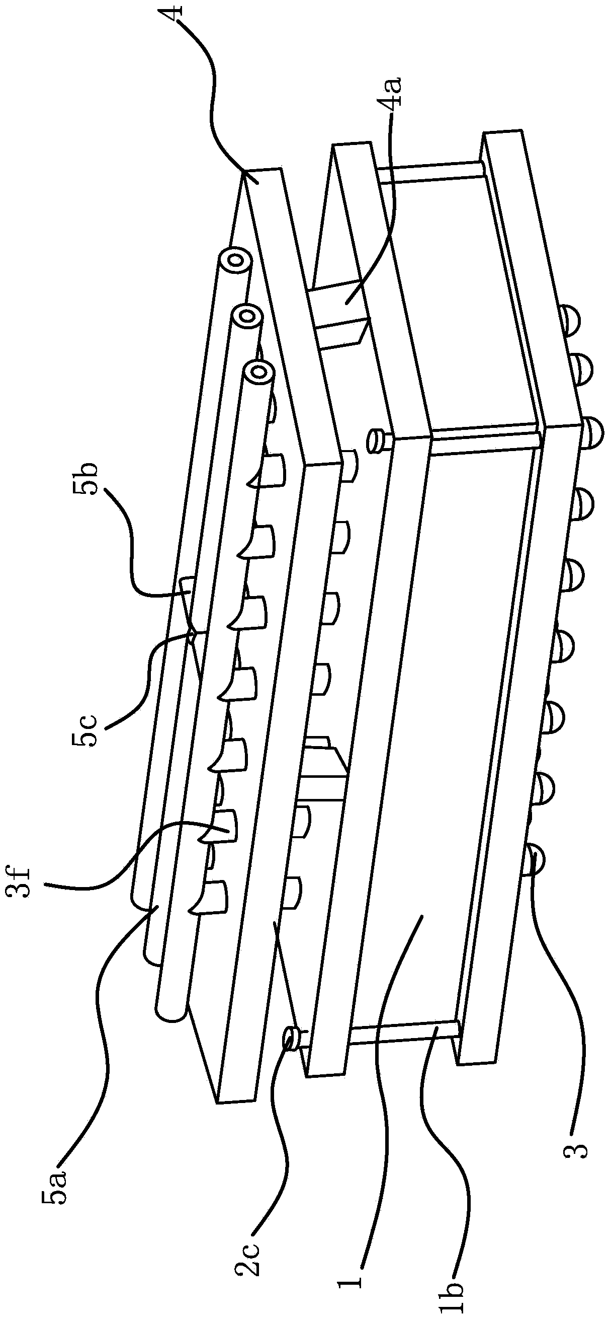 Die for making porous bricks by using mud and method for forming porous bricks by using die