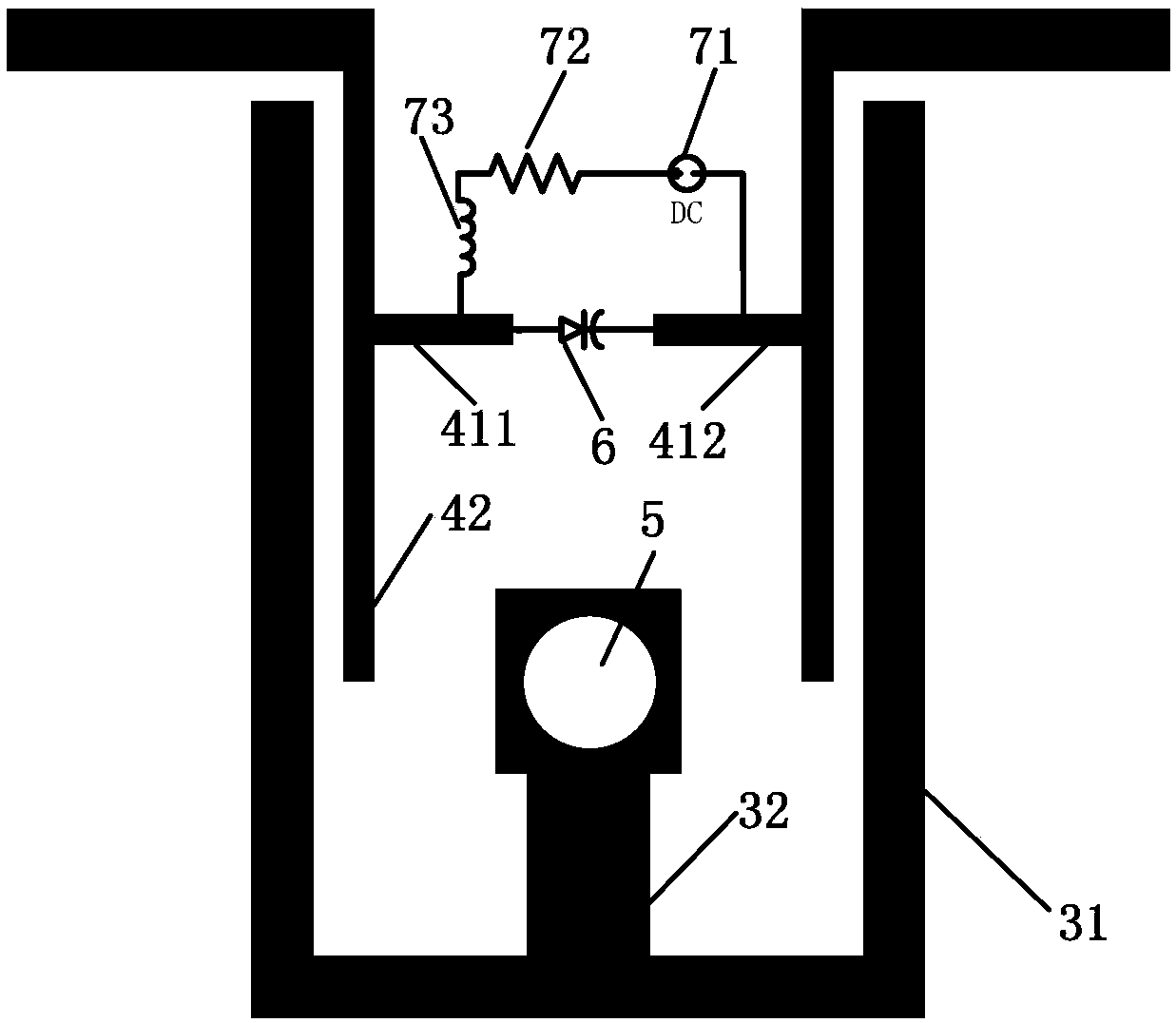 Constant-bandwidth broadband filter with electrically-adjusted transmission zero point