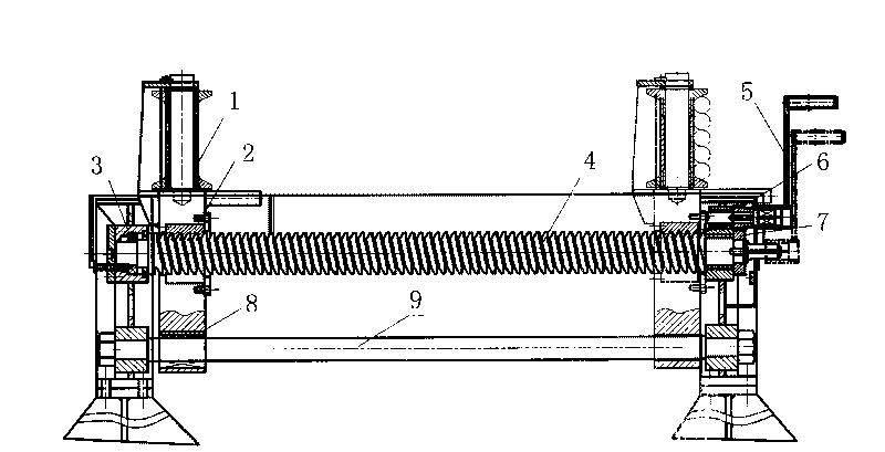 Assistant spooling gear of mooring winch