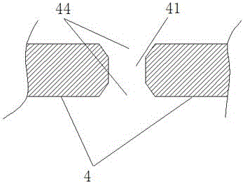 Self-sweeping blending machine