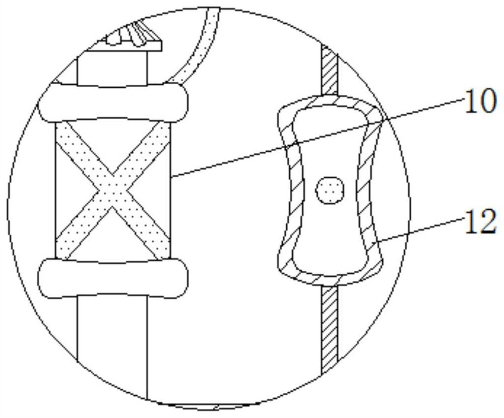 Leather edge cutting device capable of cutting leather with different thicknesses and avoiding dust pollution