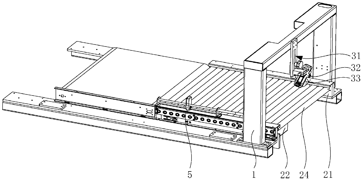 Elastic material conveying device and elastic material cutting machine