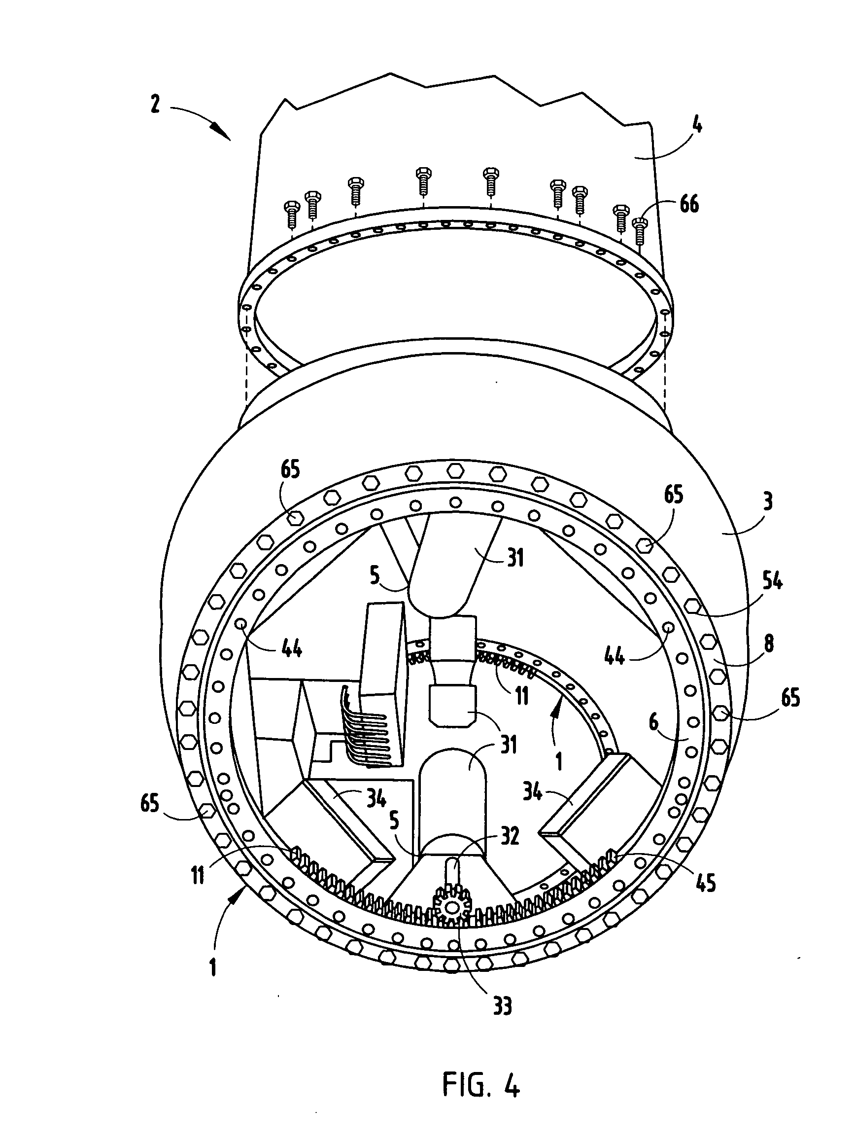 Wind turbine pitch bearing and method