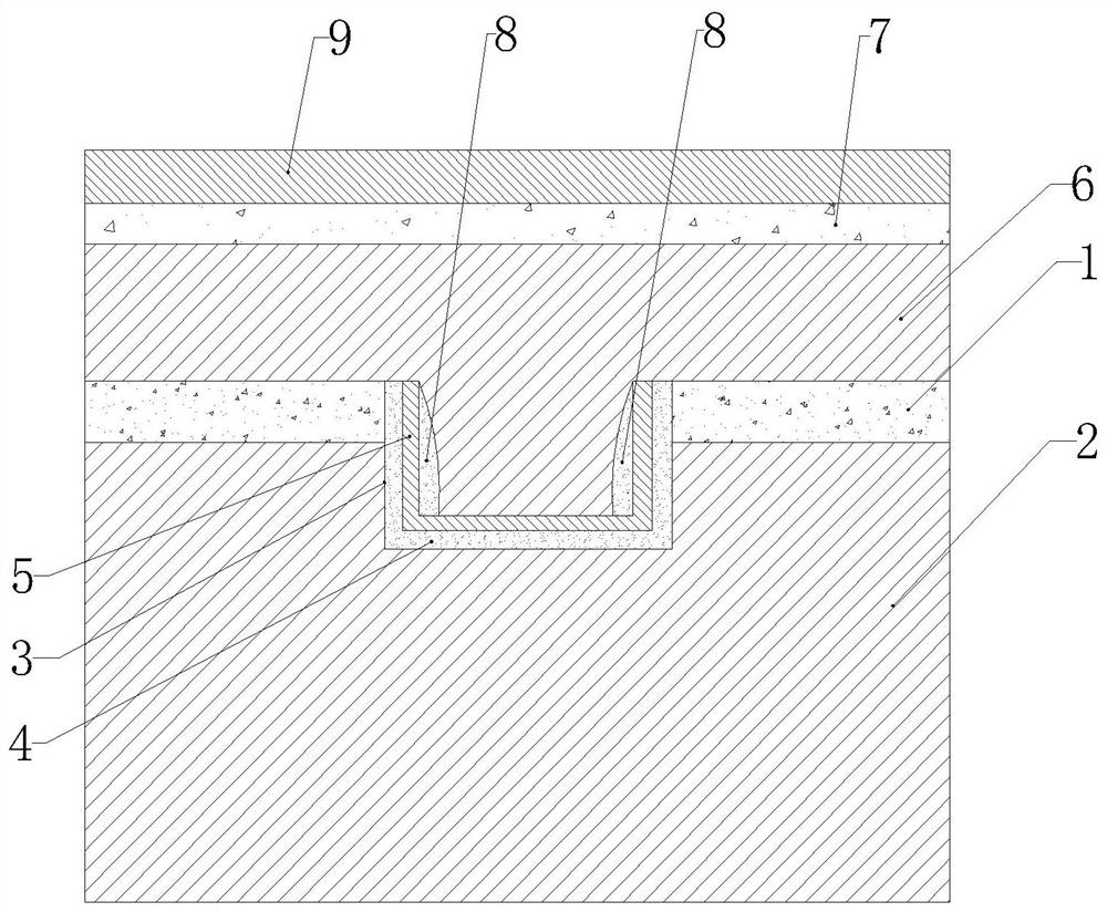 Semiconductor device for preventing surface metal layer from desoldering and manufacturing method thereof