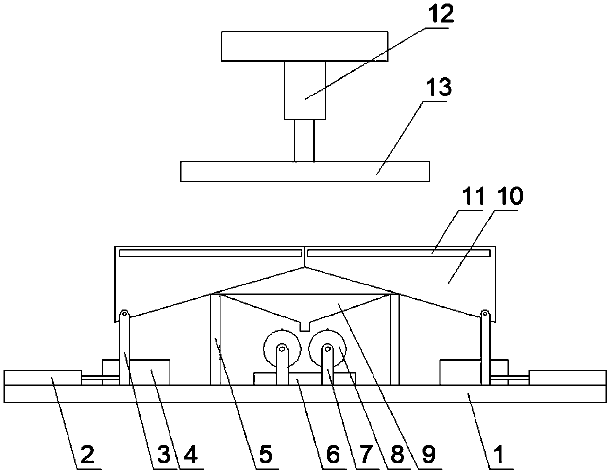 Building construction waste crushing and recovering device