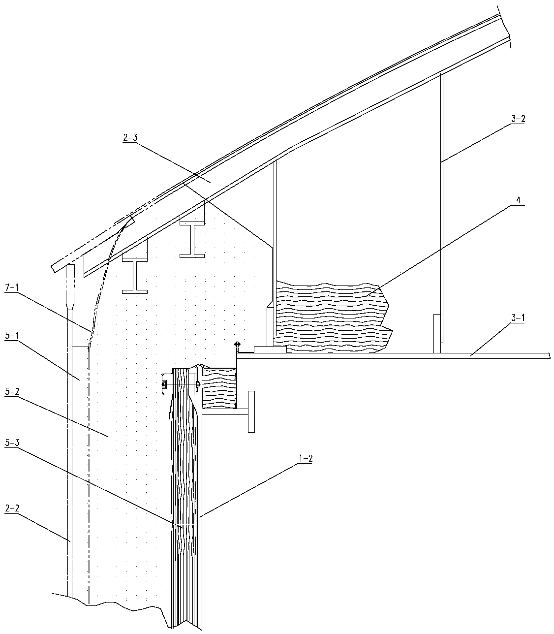 Full-volume tank with non-metal sealing layer for storing low-temperature medium