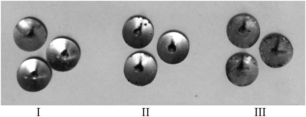 Environment-friendly snow melting agent prepared from alkaline residues and preparation method therefor