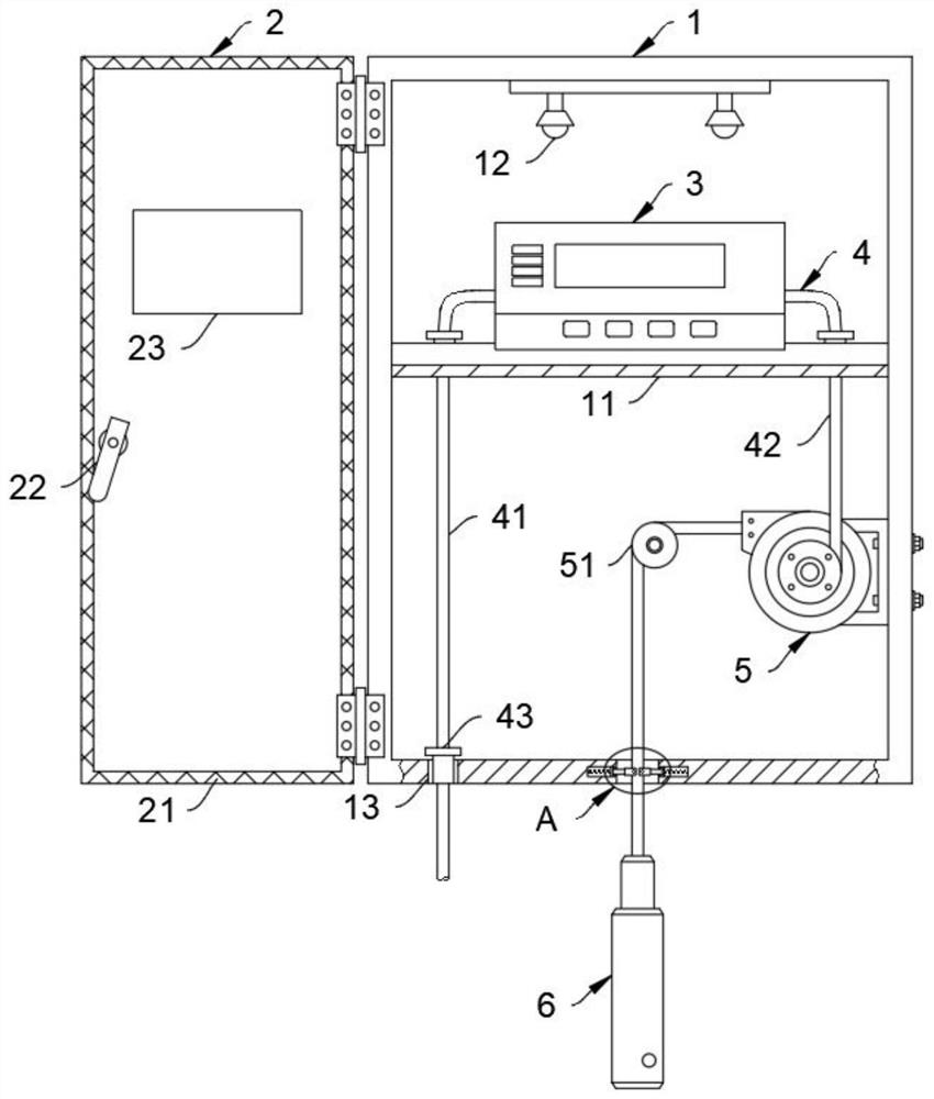 Water utilization water level detection device convenient for arranging internal circuits