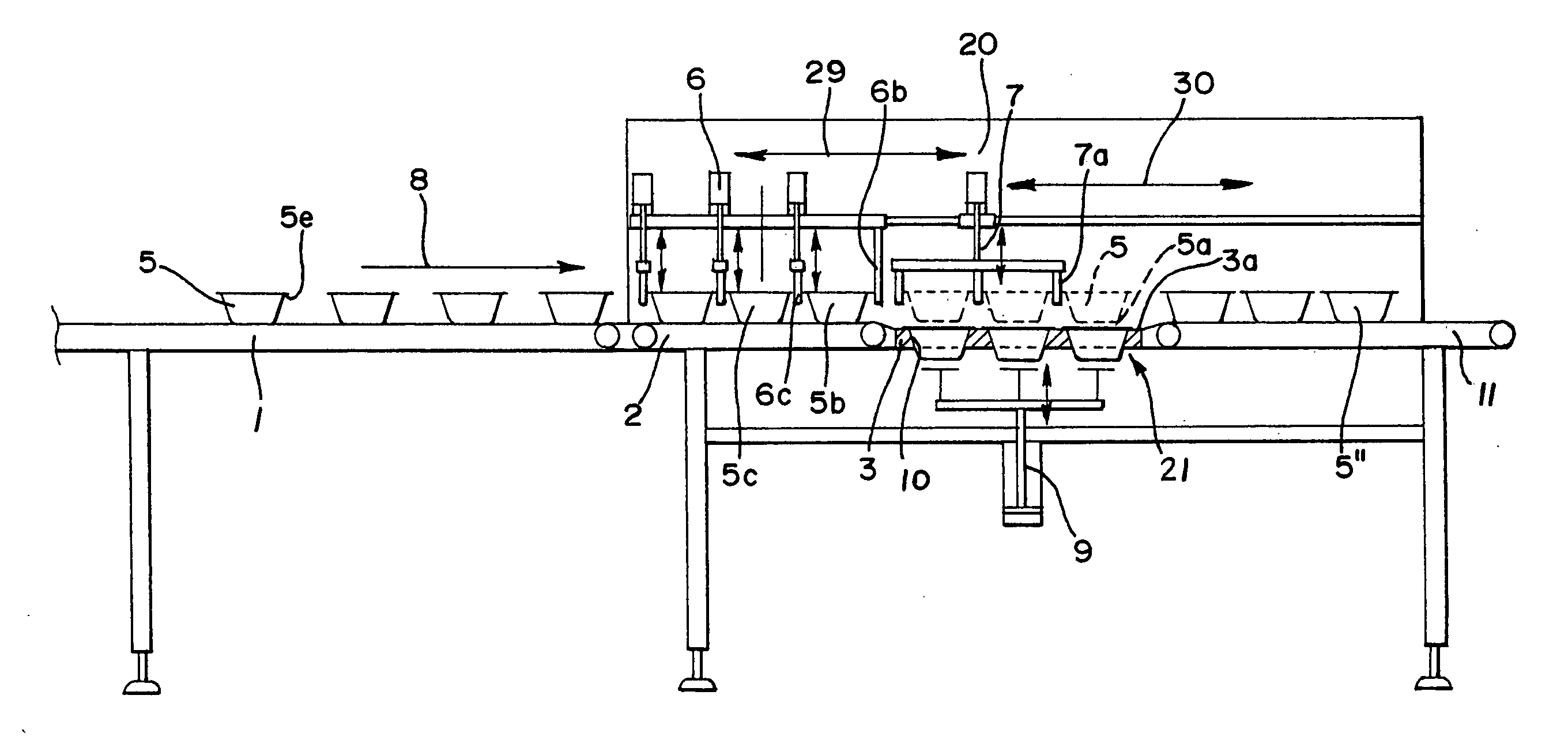 Packaging machine and method for closing containers