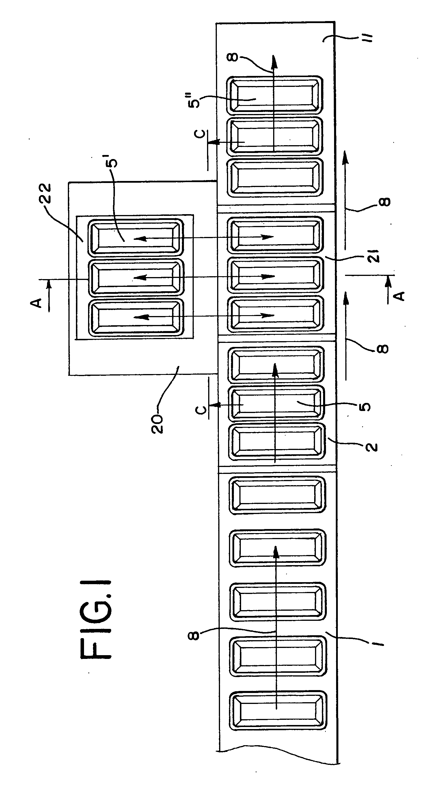 Packaging machine and method for closing containers