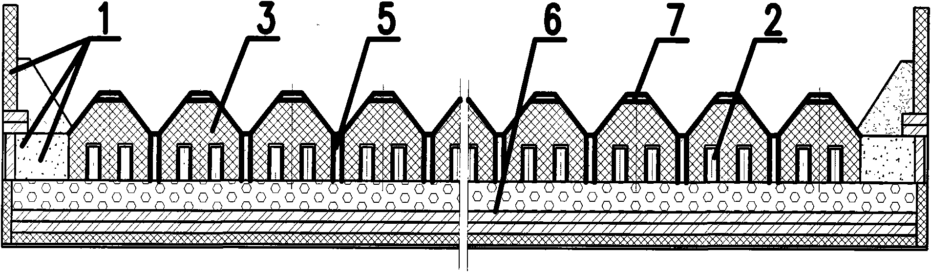 Aluminum electrolytic bath composite cathode carbon block structure