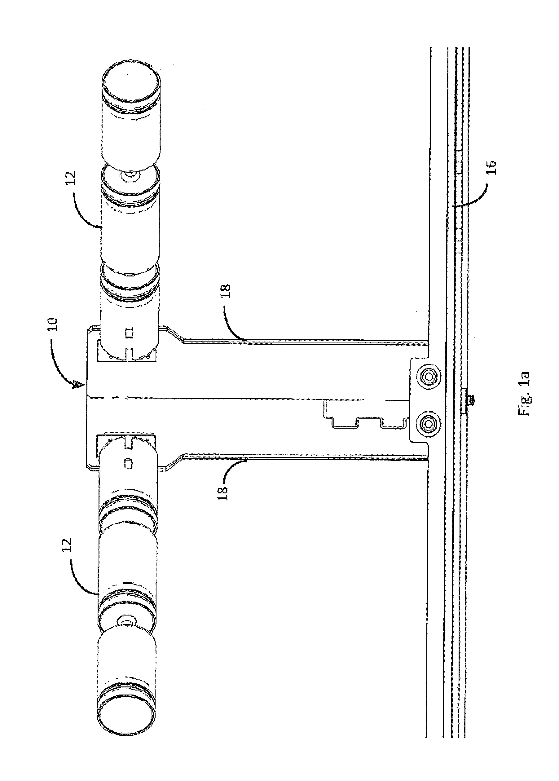 Full wave dipole array having improved squint performance