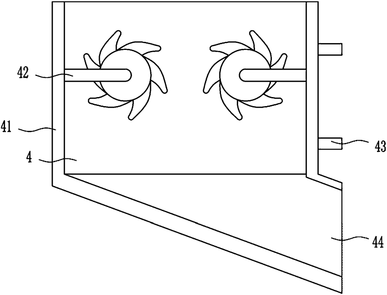 Chili mincing device for producing chili sauce