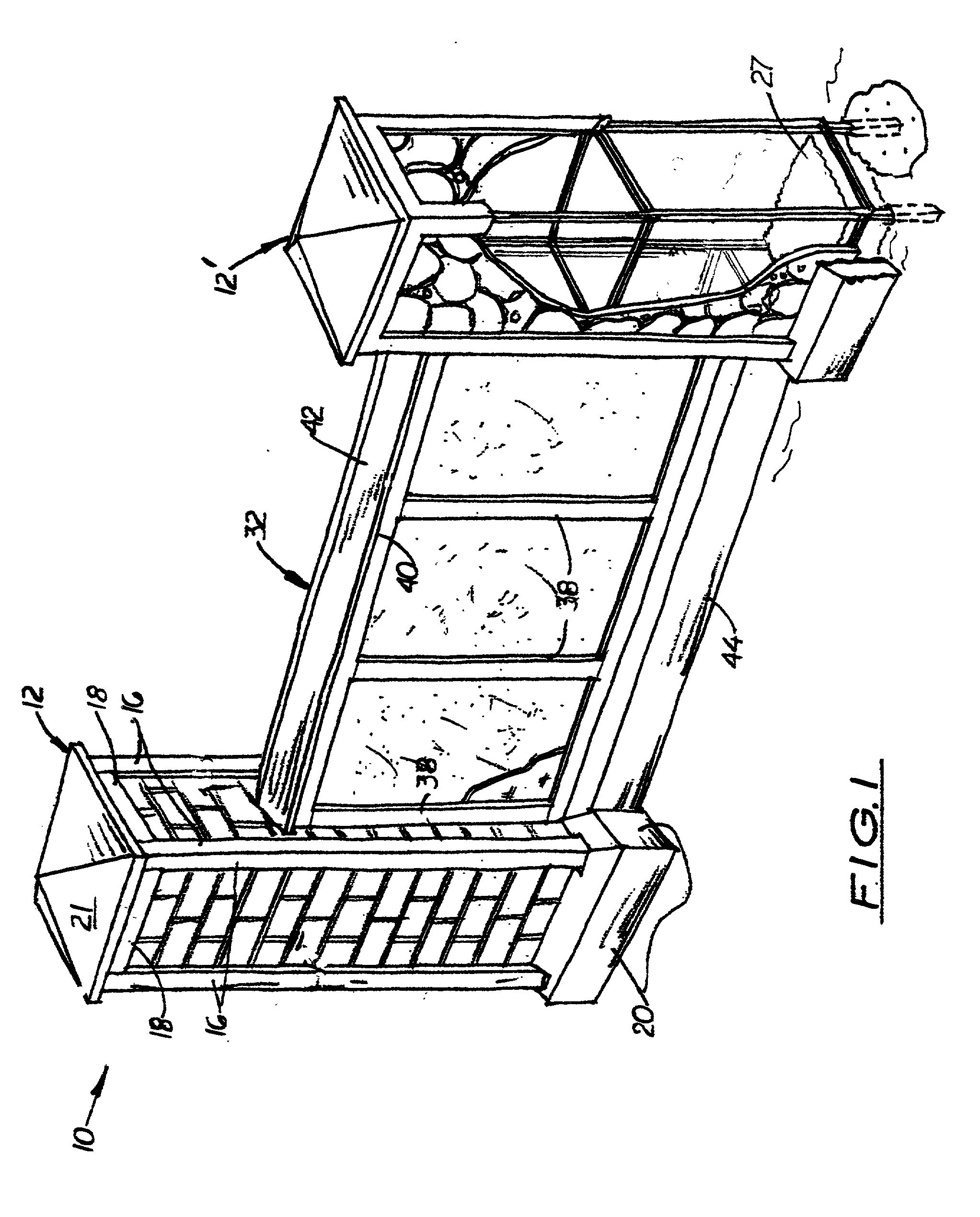 Solid-appearing fence system