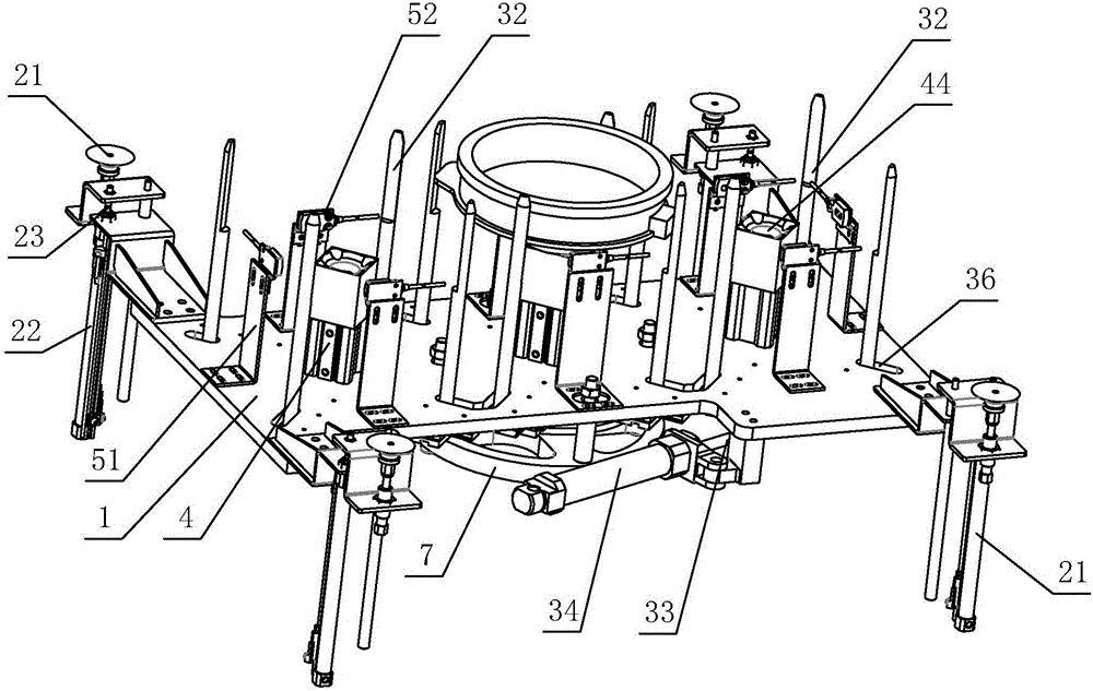 Robot gripper for automatically gripping horns