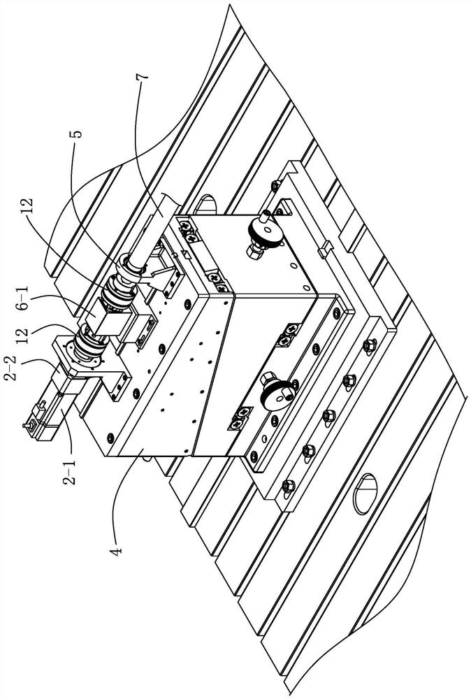 A high and low temperature test device for transmission efficiency