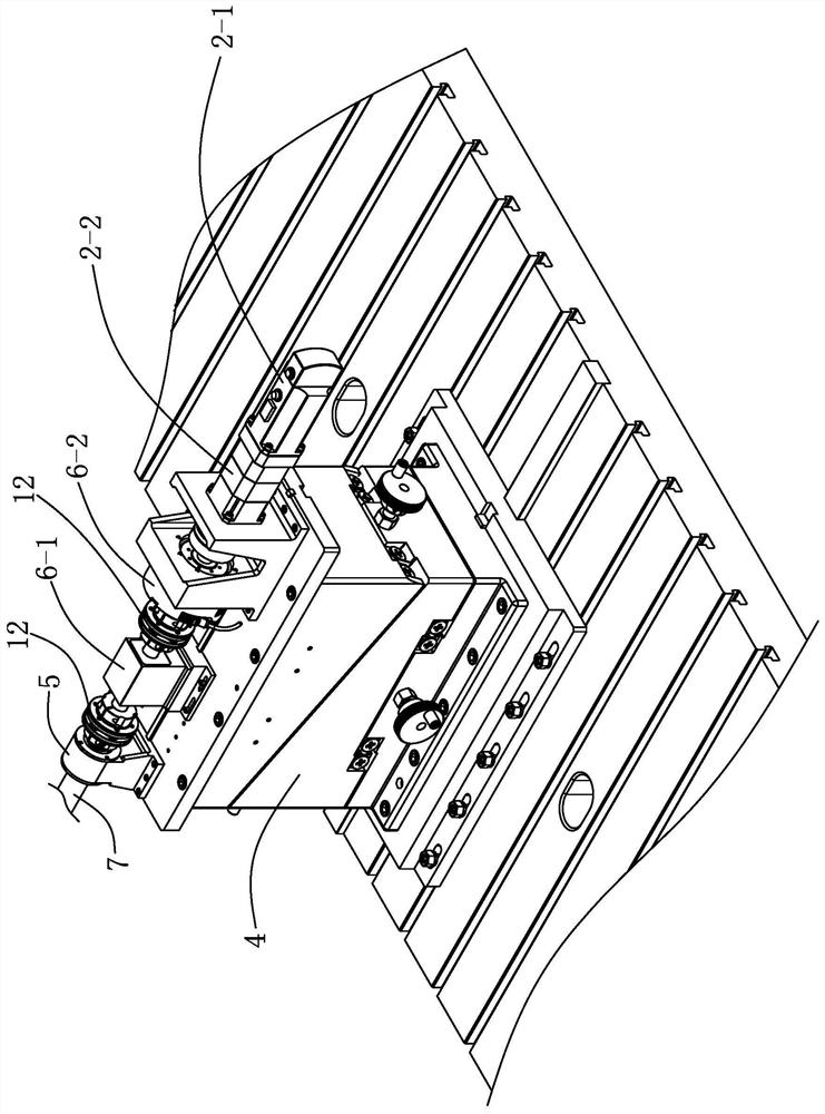 A high and low temperature test device for transmission efficiency