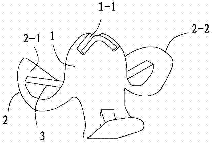 Loose filler structure body for package and connecting bar thereof