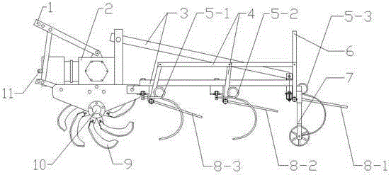 Method and device for scarifying soil and picking up plastic film residues sequentially in tobacco field