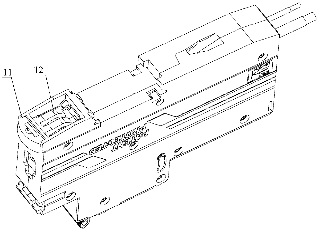 Circuit breaker and buckle assembly thereof