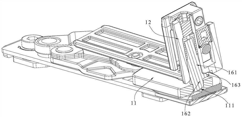 Hinge of inward tilt-turn window and inward tilt-turn window