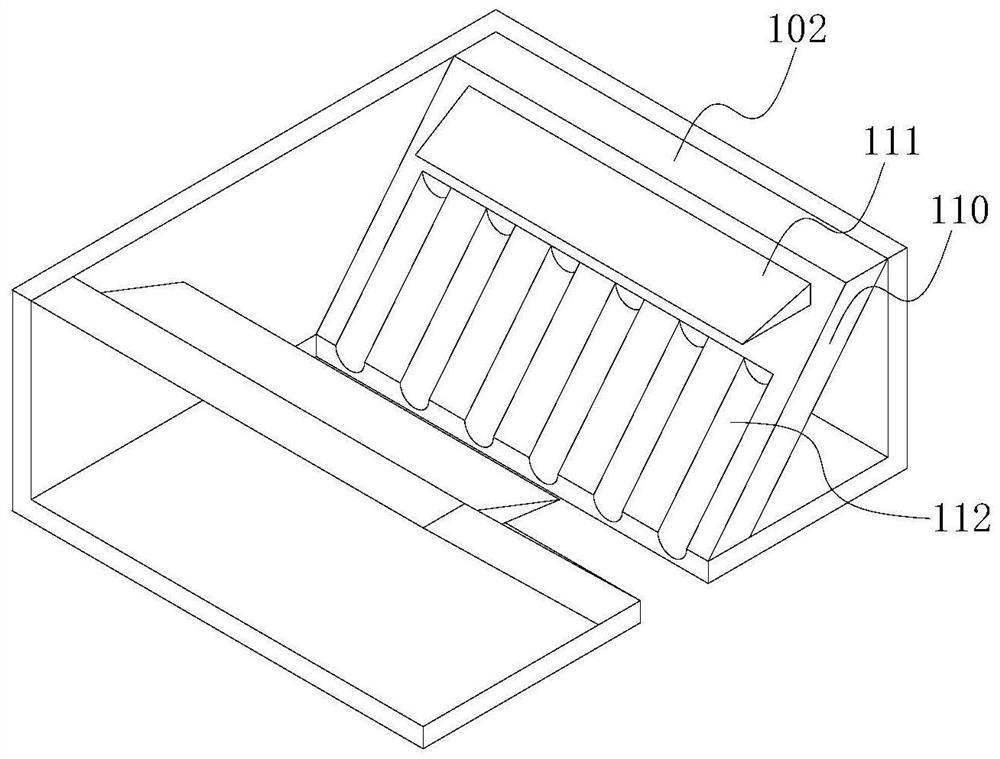 Raw material feeding device for PLA suction pipe production and using method thereof