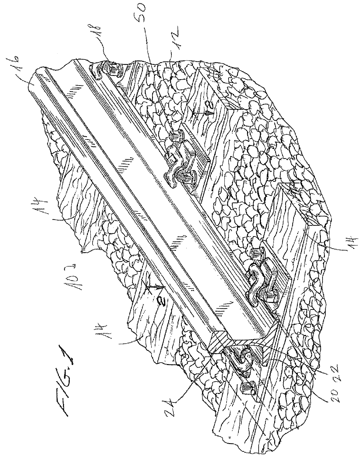 Rail support assembly with improved shoulder