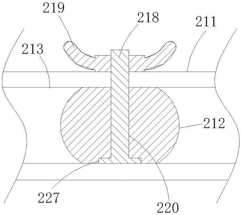 Automatic dust removal device and plate dividing machine